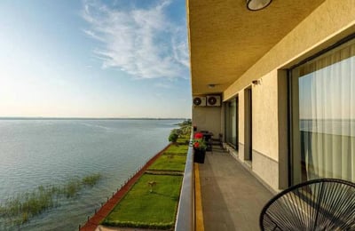 Rental of a comfortable 2-room apartment, 58 m², Mamaia, Romania